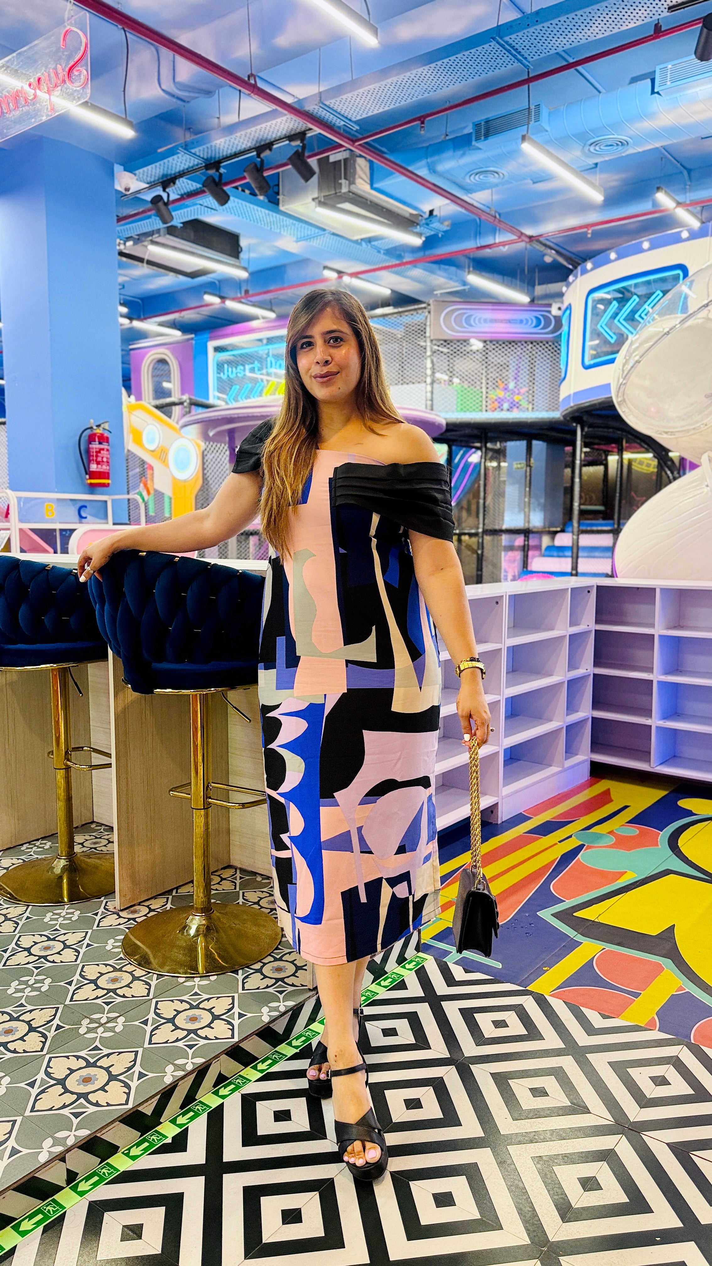 DramaQueen Black Midi Dress