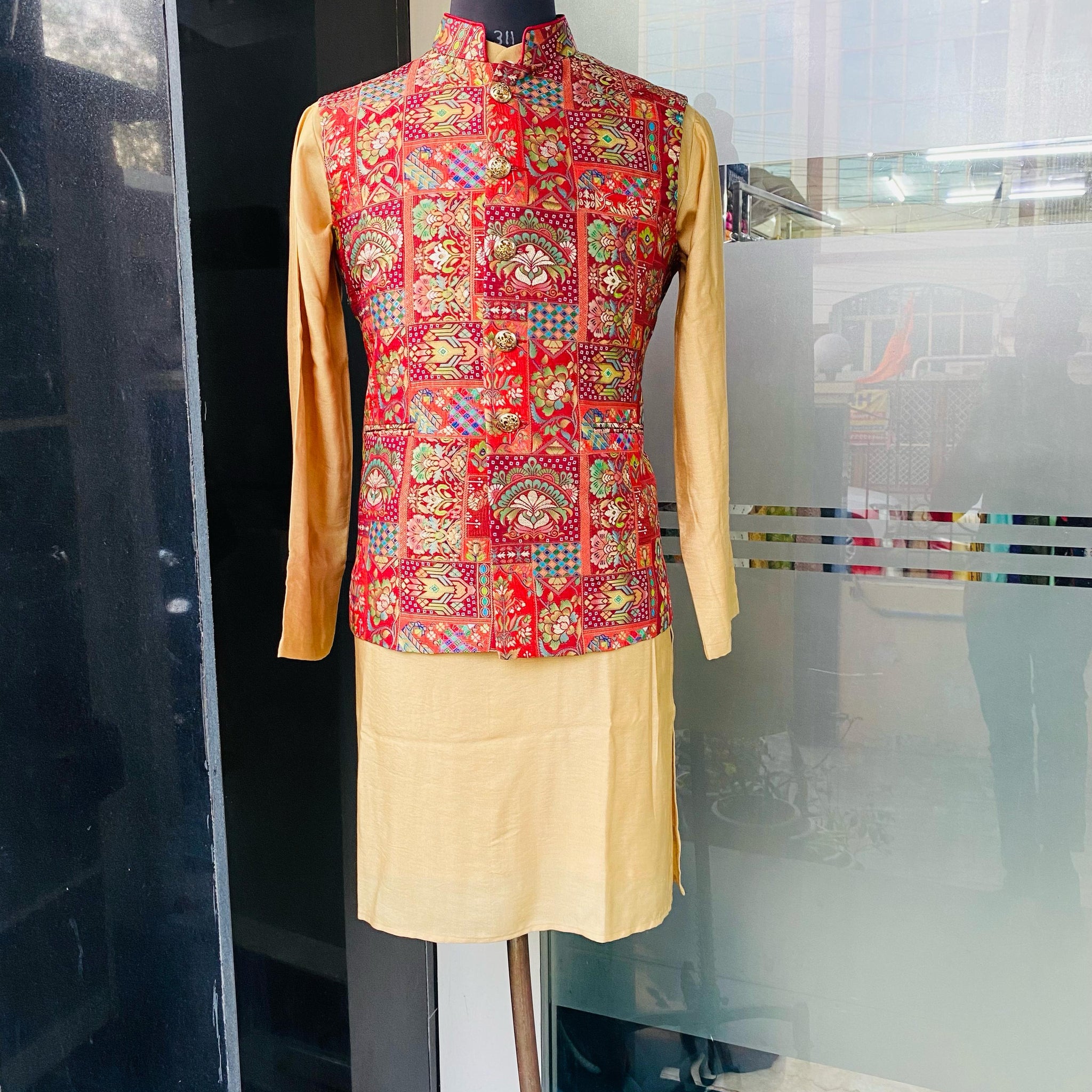 Menswear Royal marron waistcoat + Kurta Set