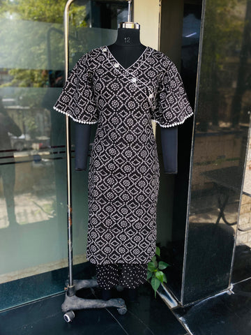 Black bandhini suit