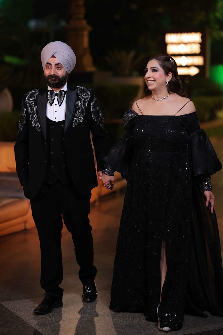 Black ScallopÂ Gown