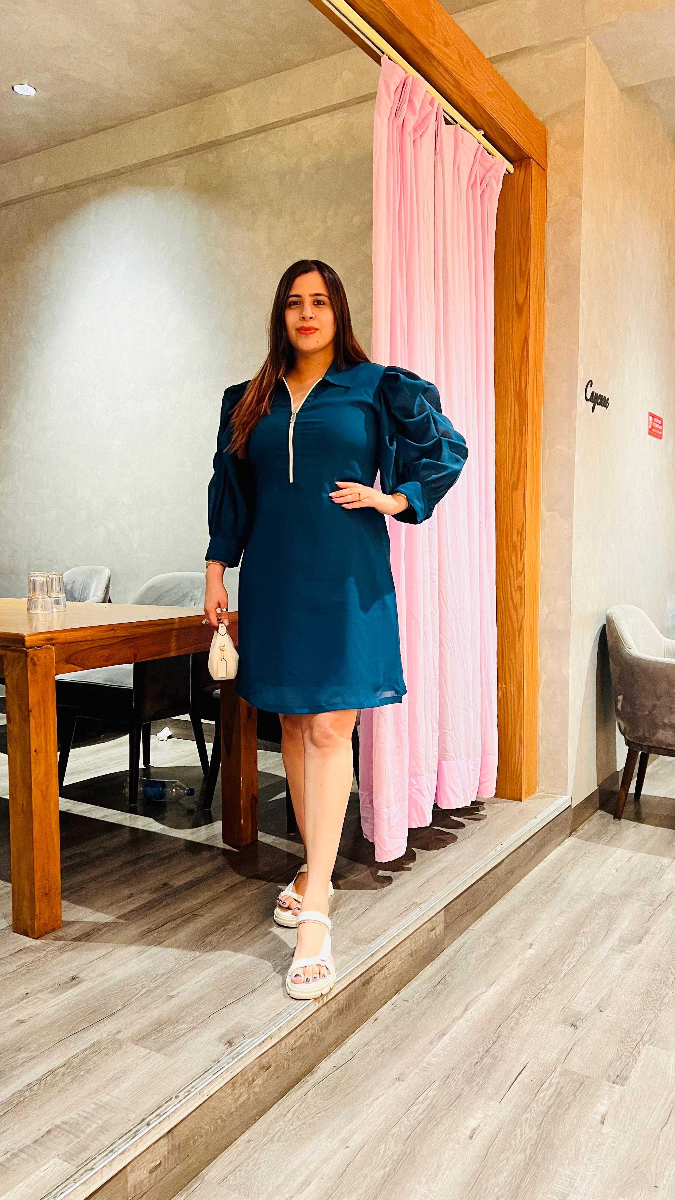 Peacock EXTRA-Vegant Dress