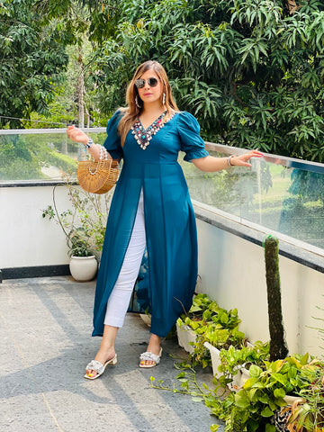 Peacock Shell Slit Top