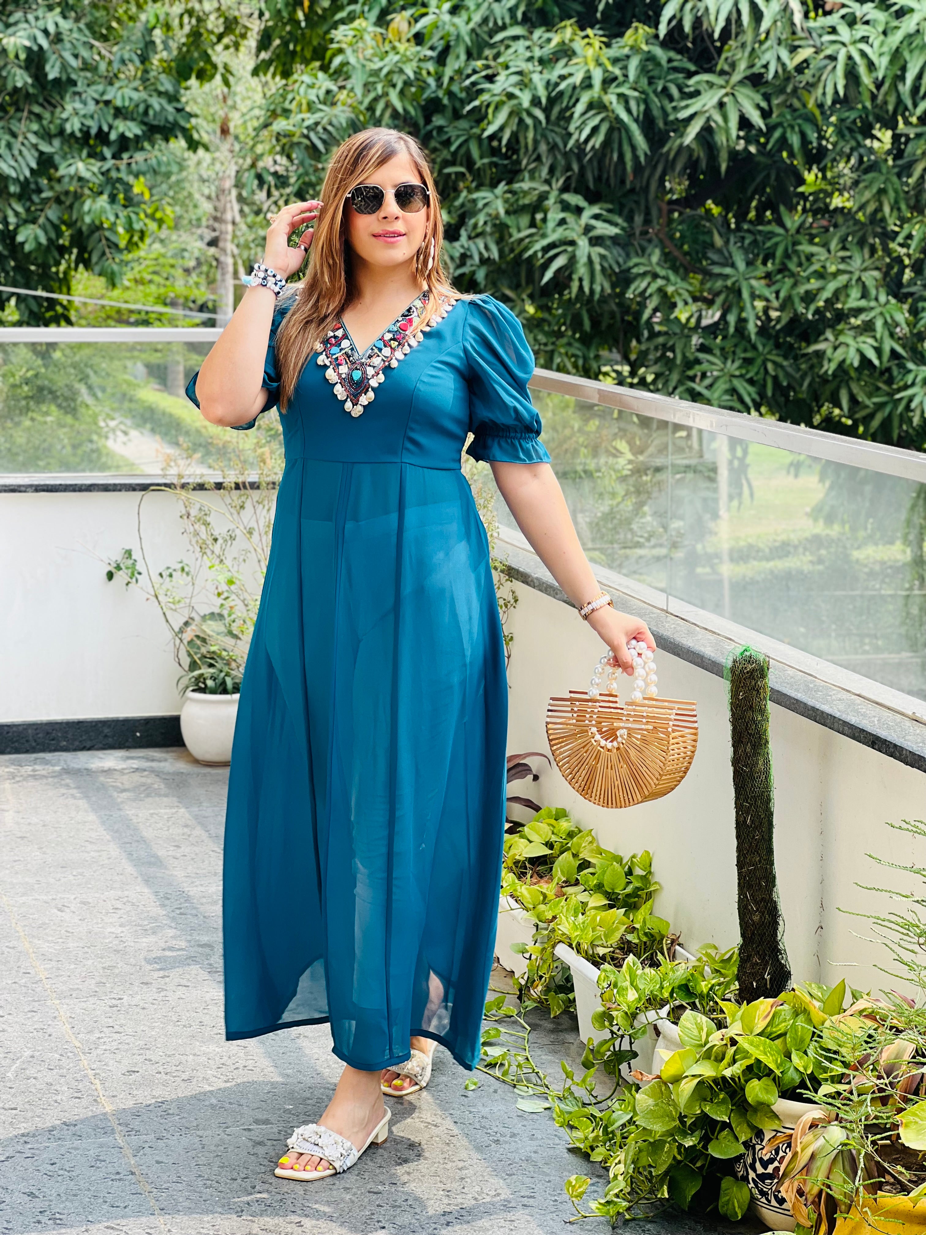 Peacock Shell Slit Top