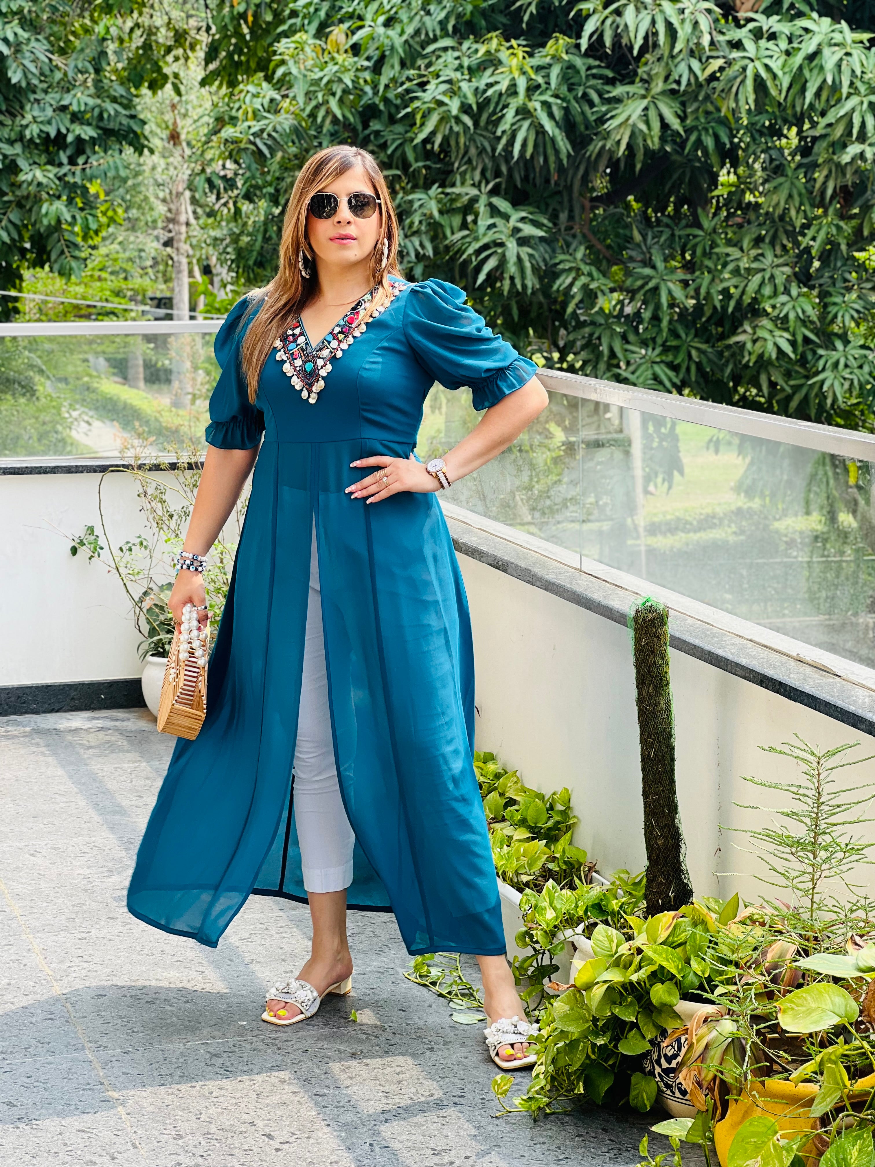 Peacock Shell Slit Top