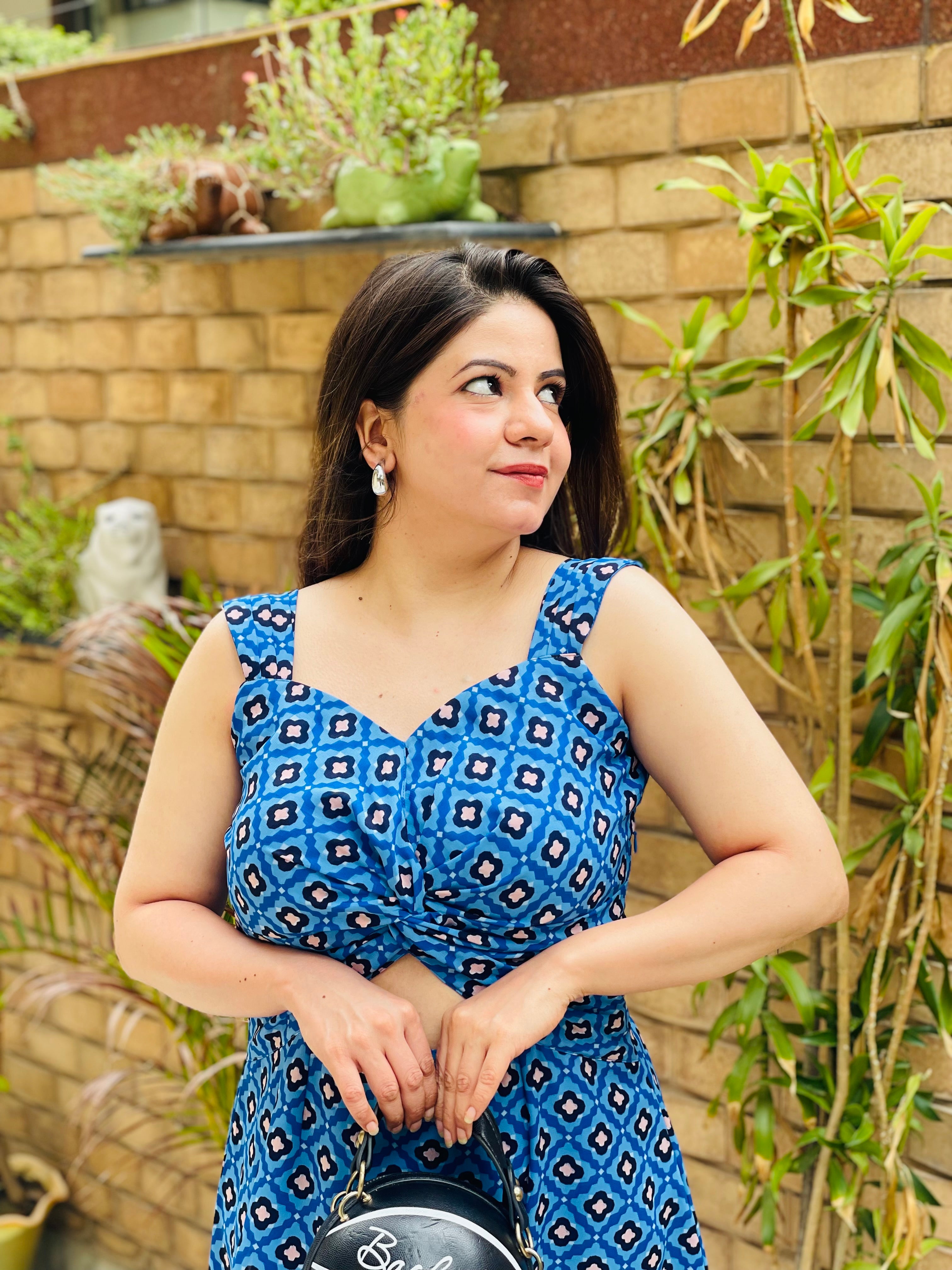 Blue Geometrical Drop