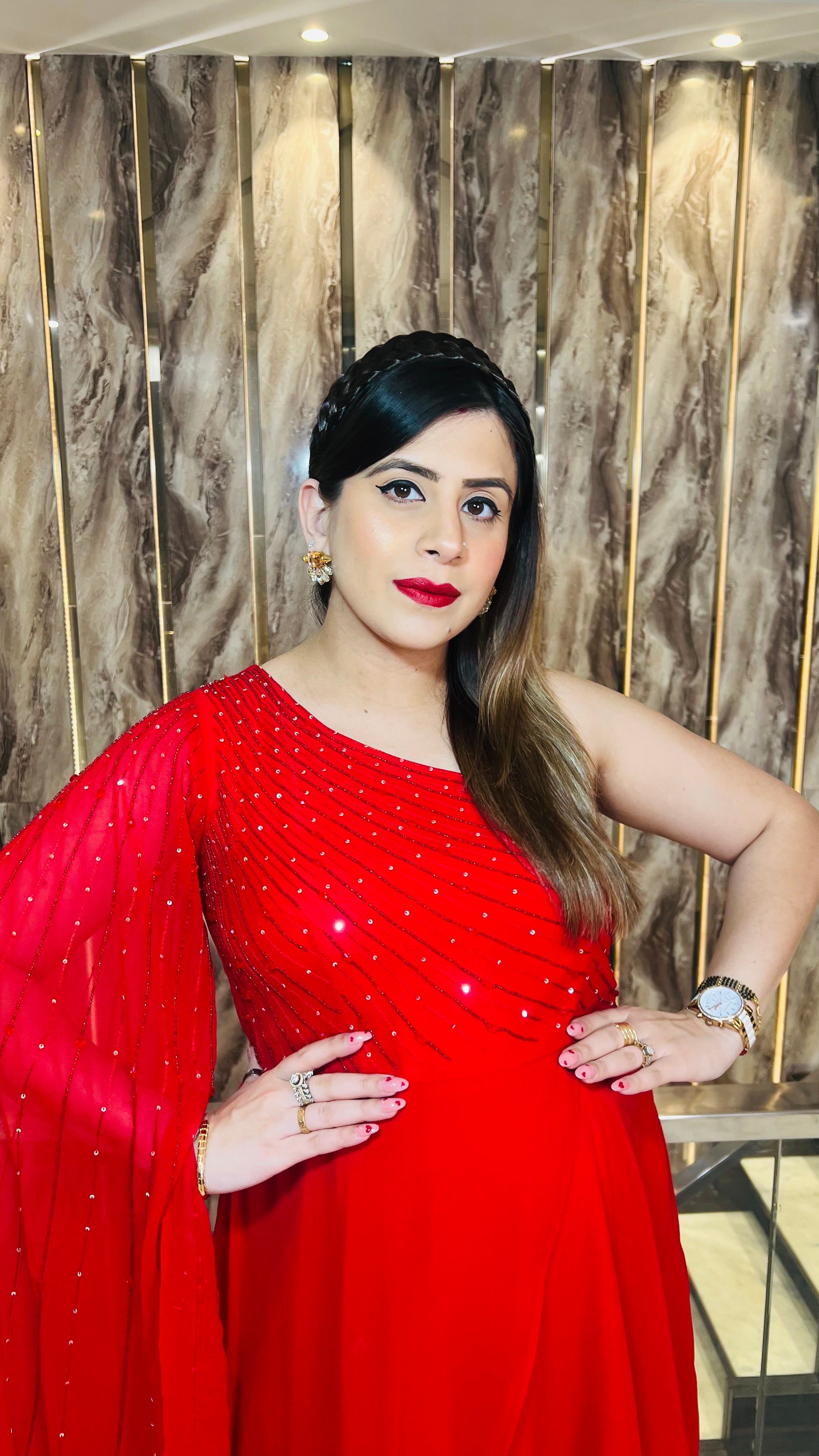 Red SizzlingÂ MaternityÂ Gown