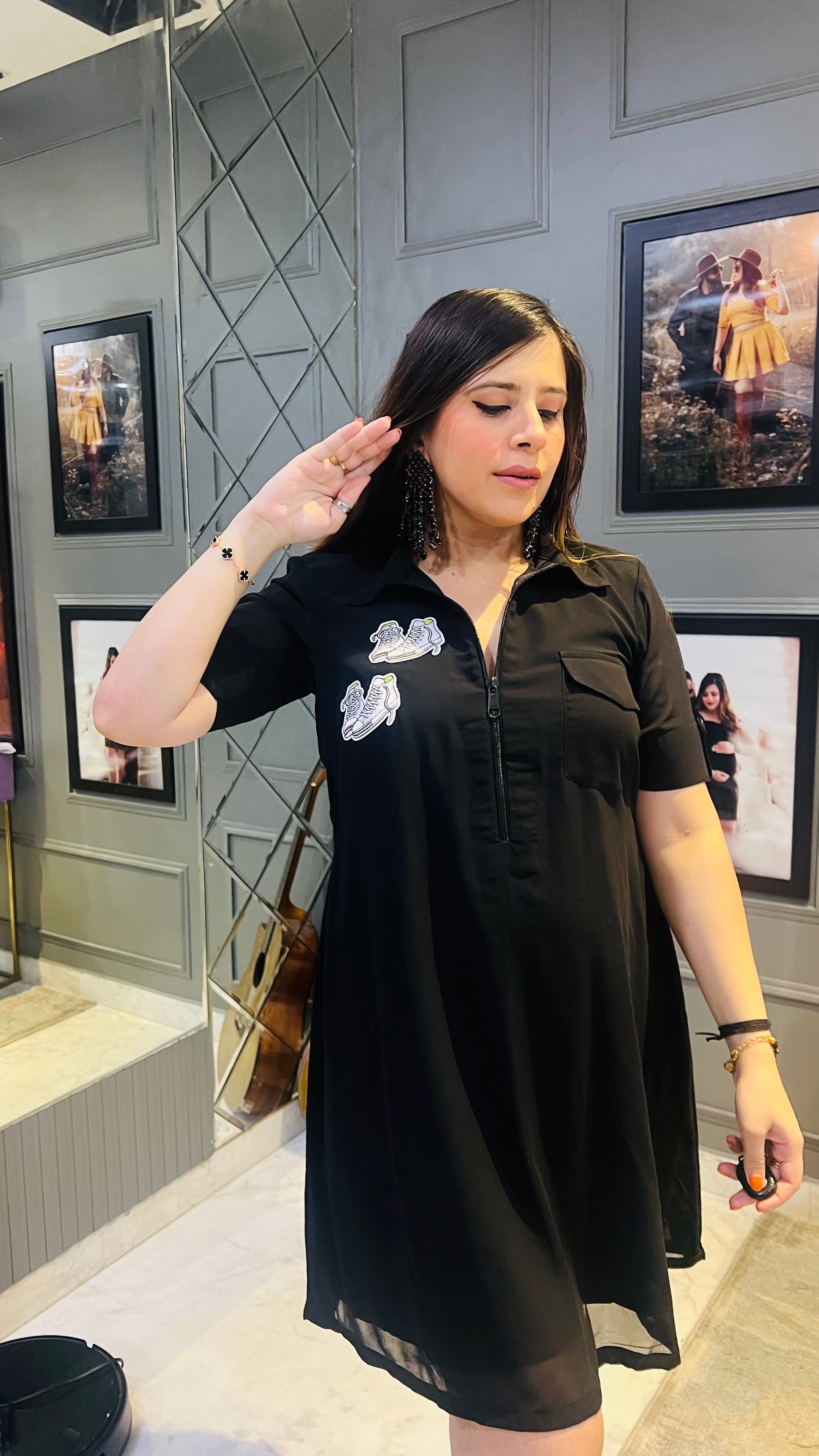 Black Sneaker Head Dress