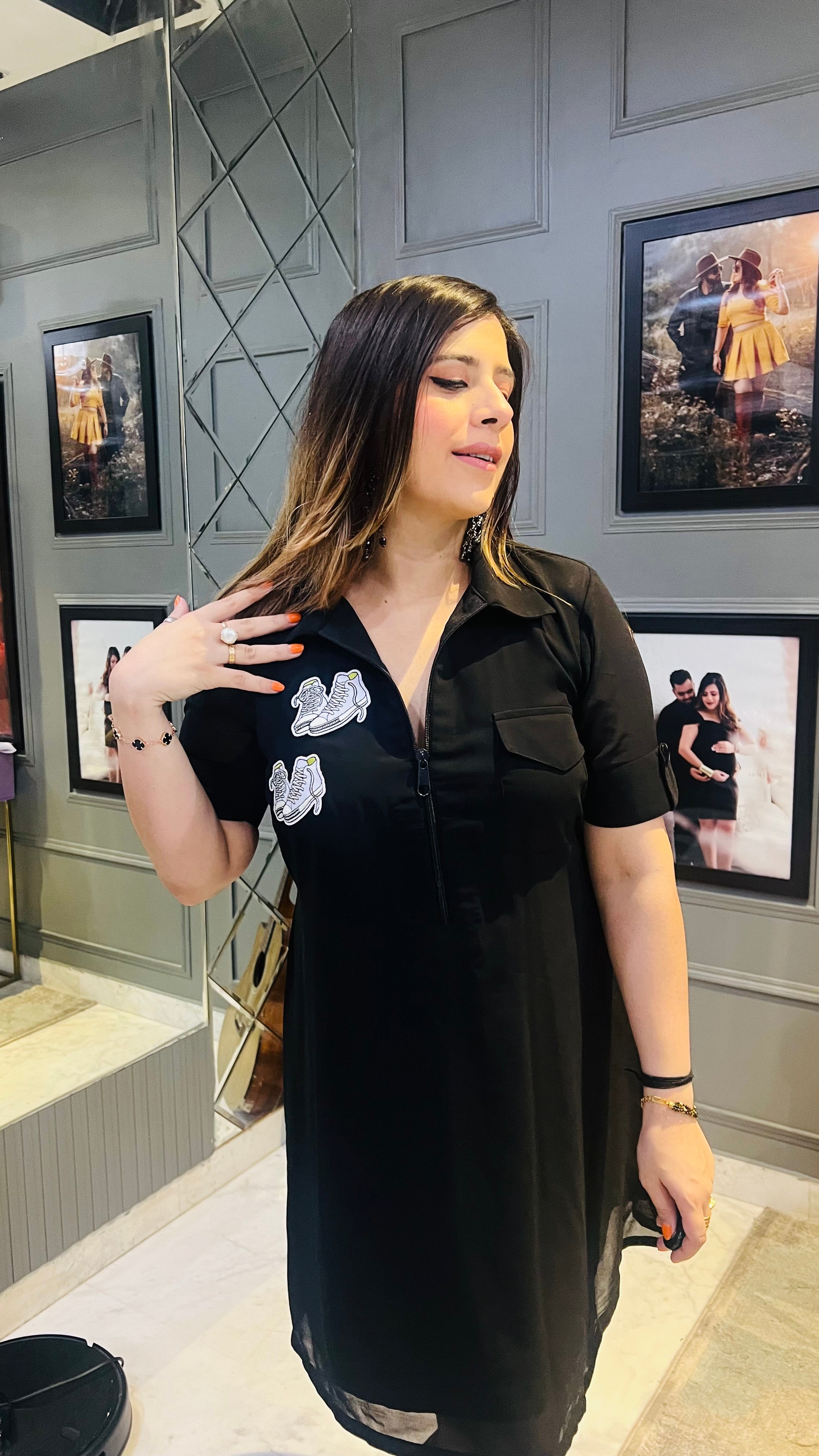 Black Sneaker Head Dress