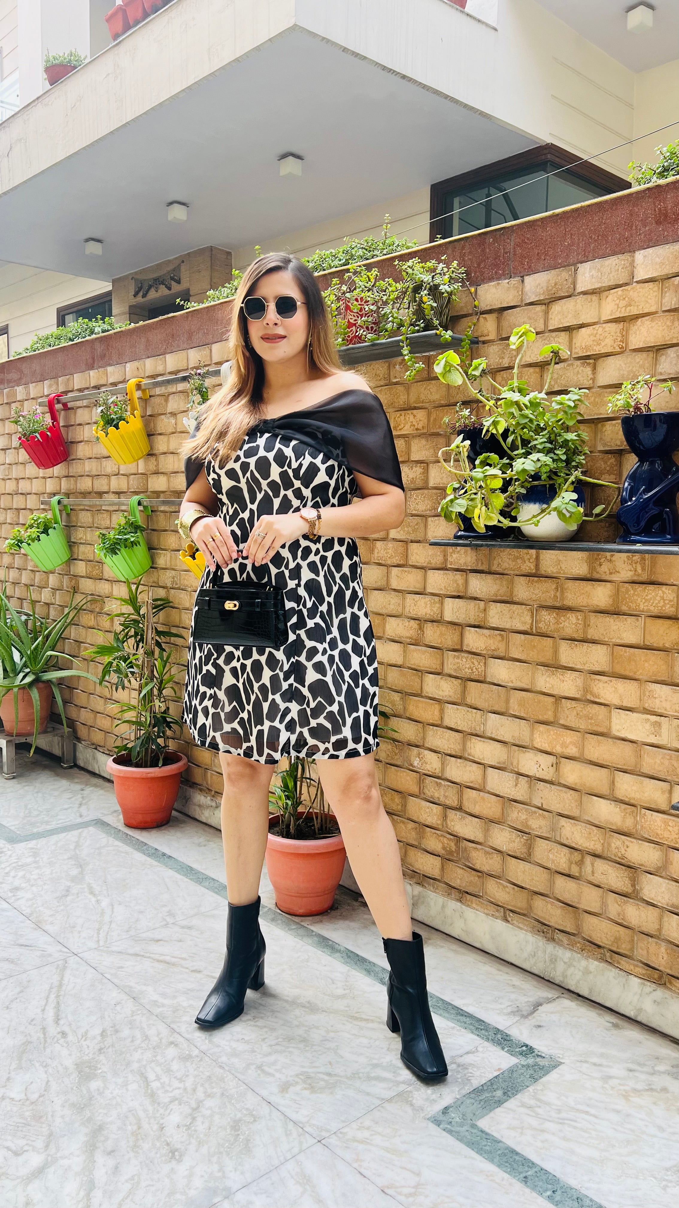 Monochrome Bow Magic