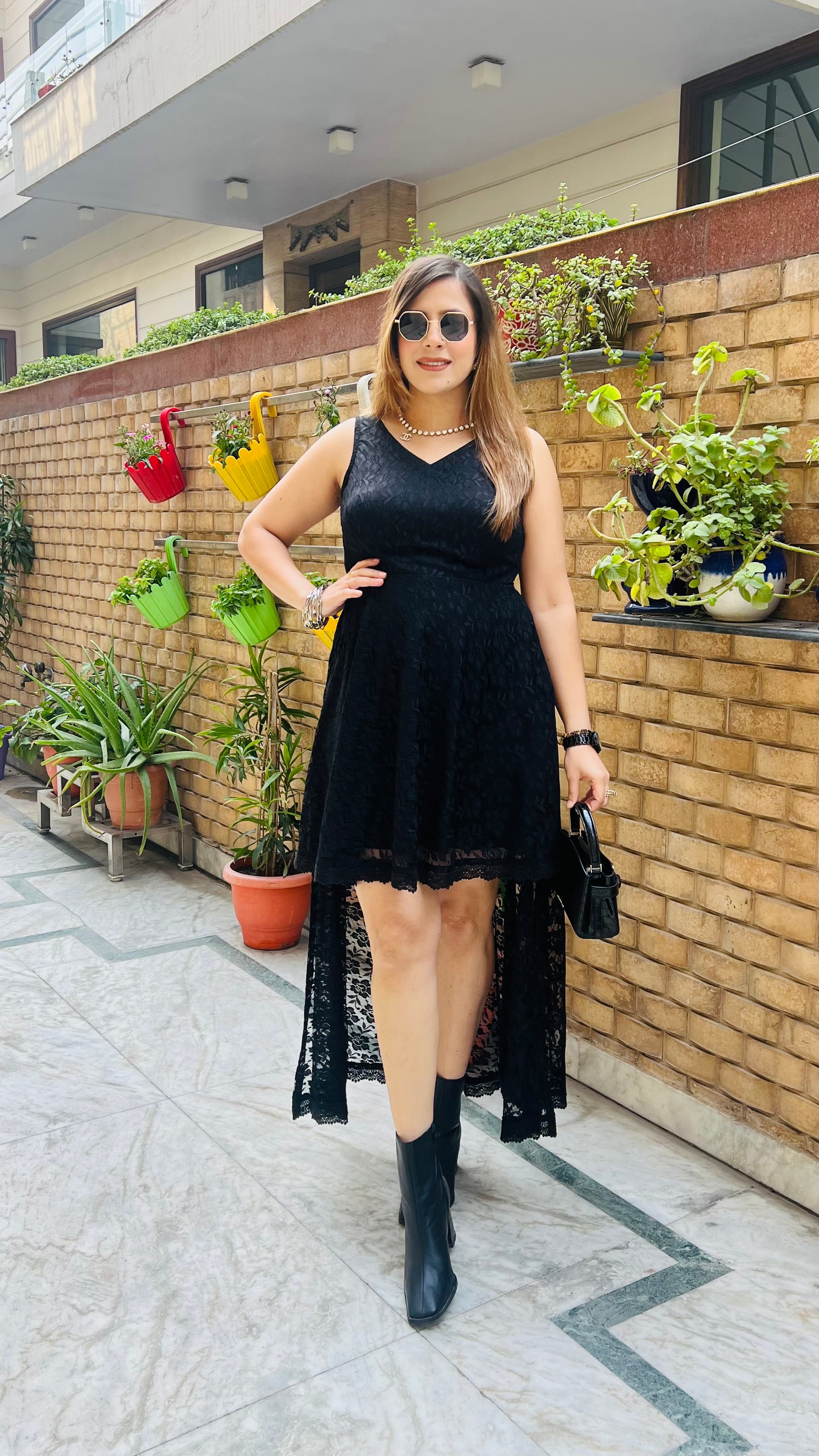 Black Rock Show look