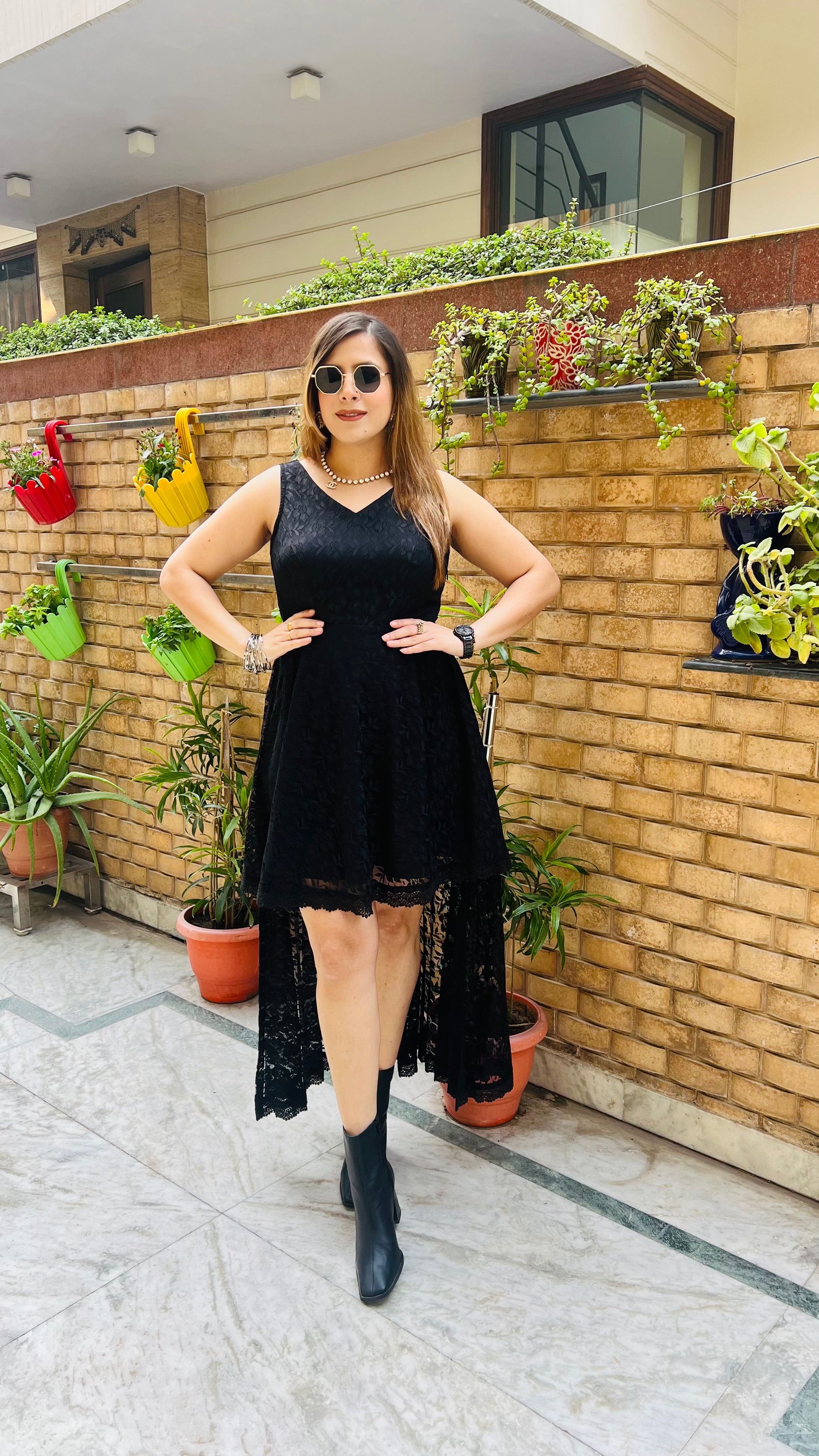 Black Rock Show look