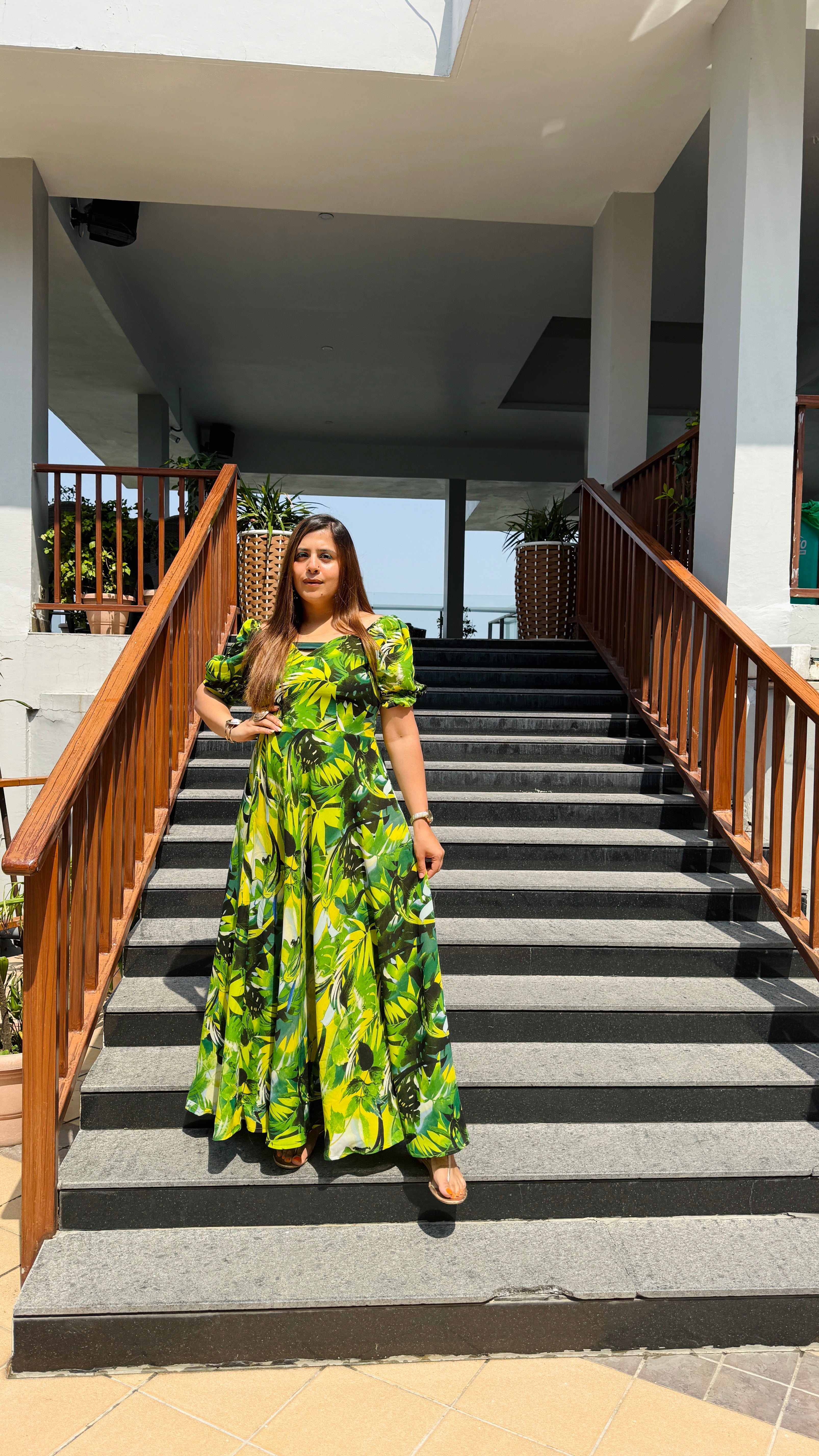 Green Tropical Print Maxi Dress with Puff Sleeves