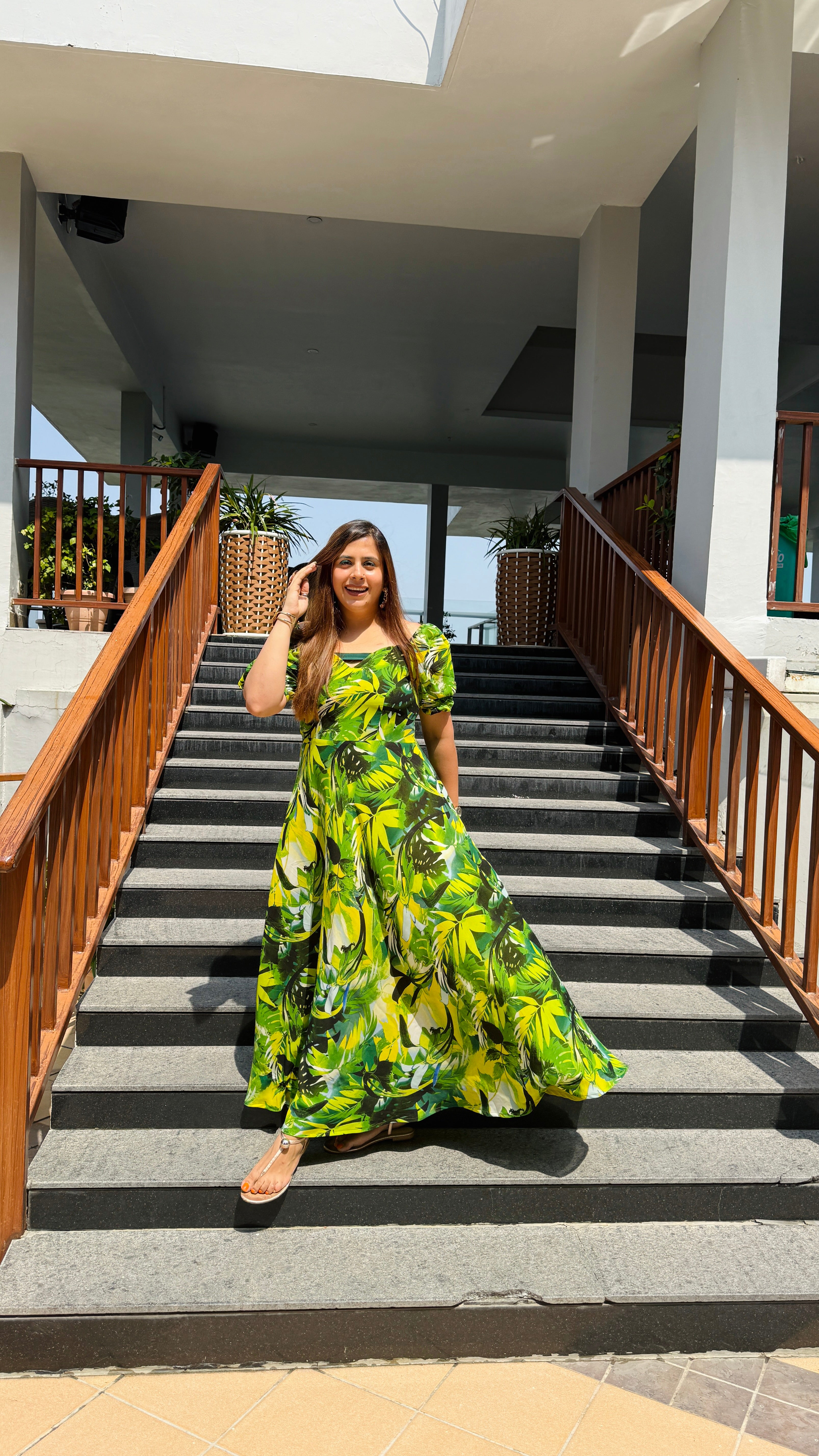Green Tropical Print Maxi Dress with Puff Sleeves