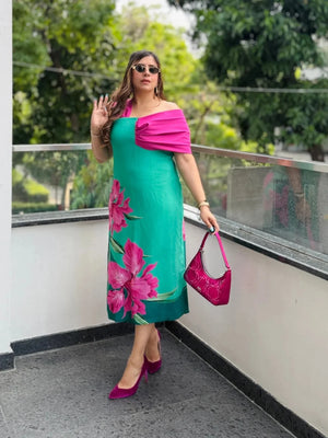 Drama-Queen Midi Dress