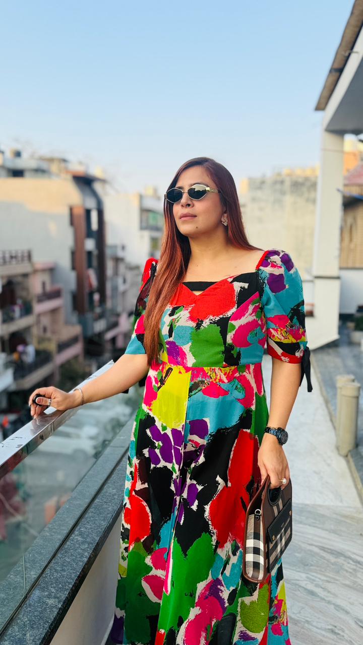 Paint the world slit top