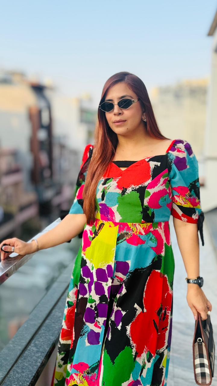 Paint the world slit top