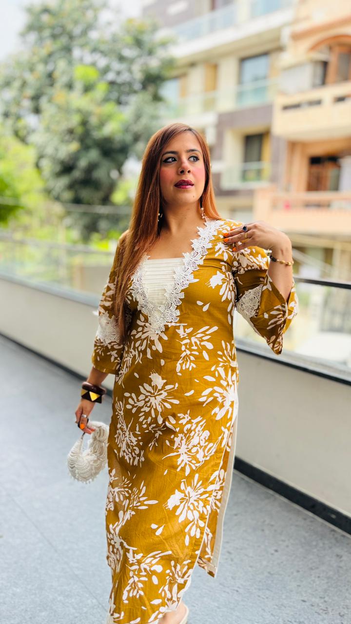 Hania Cotton Suit | Lakhina Couture - Look 5