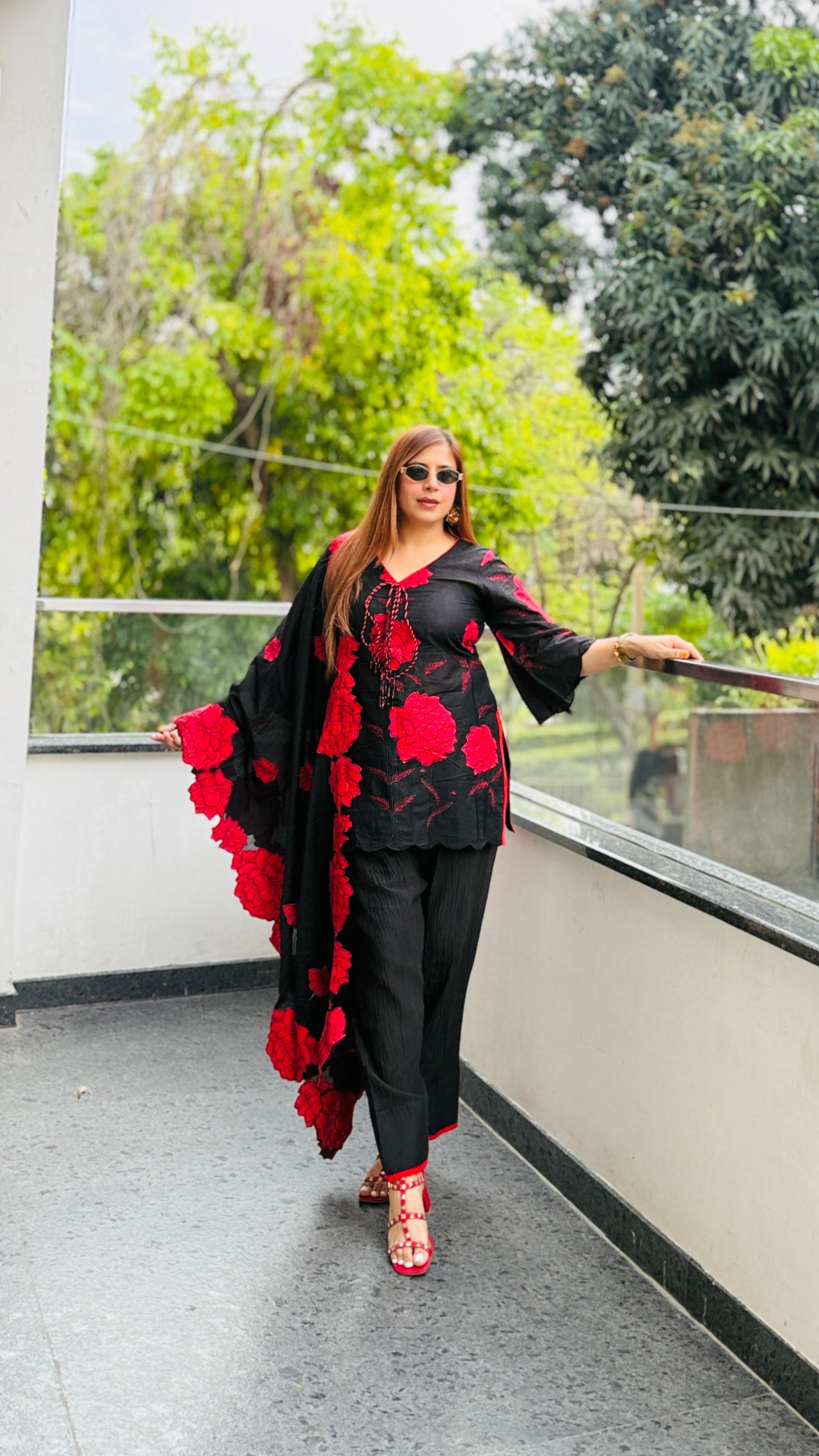 Devil’s Rose Farshi Suit | Lakhina Couture - Look 12