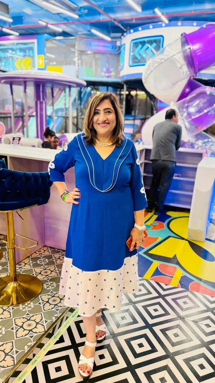 Royalicious Blue Midi | Lakhina Couture - Look 6