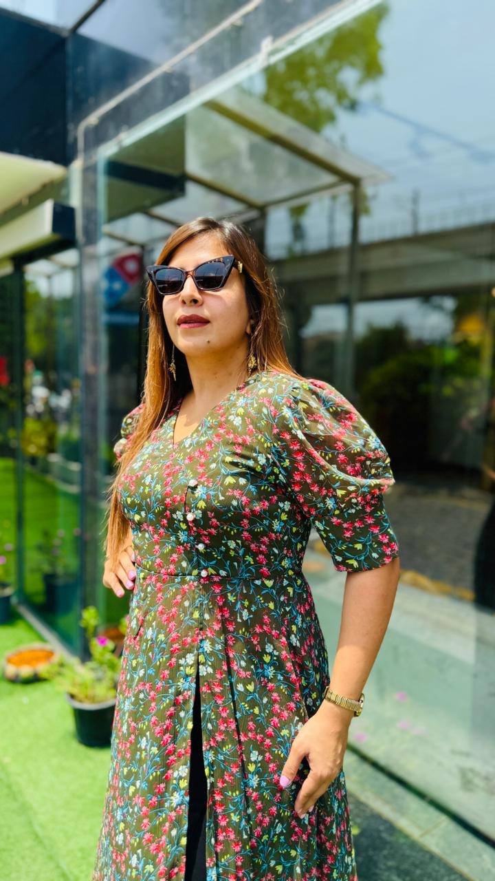 Green floral slit top