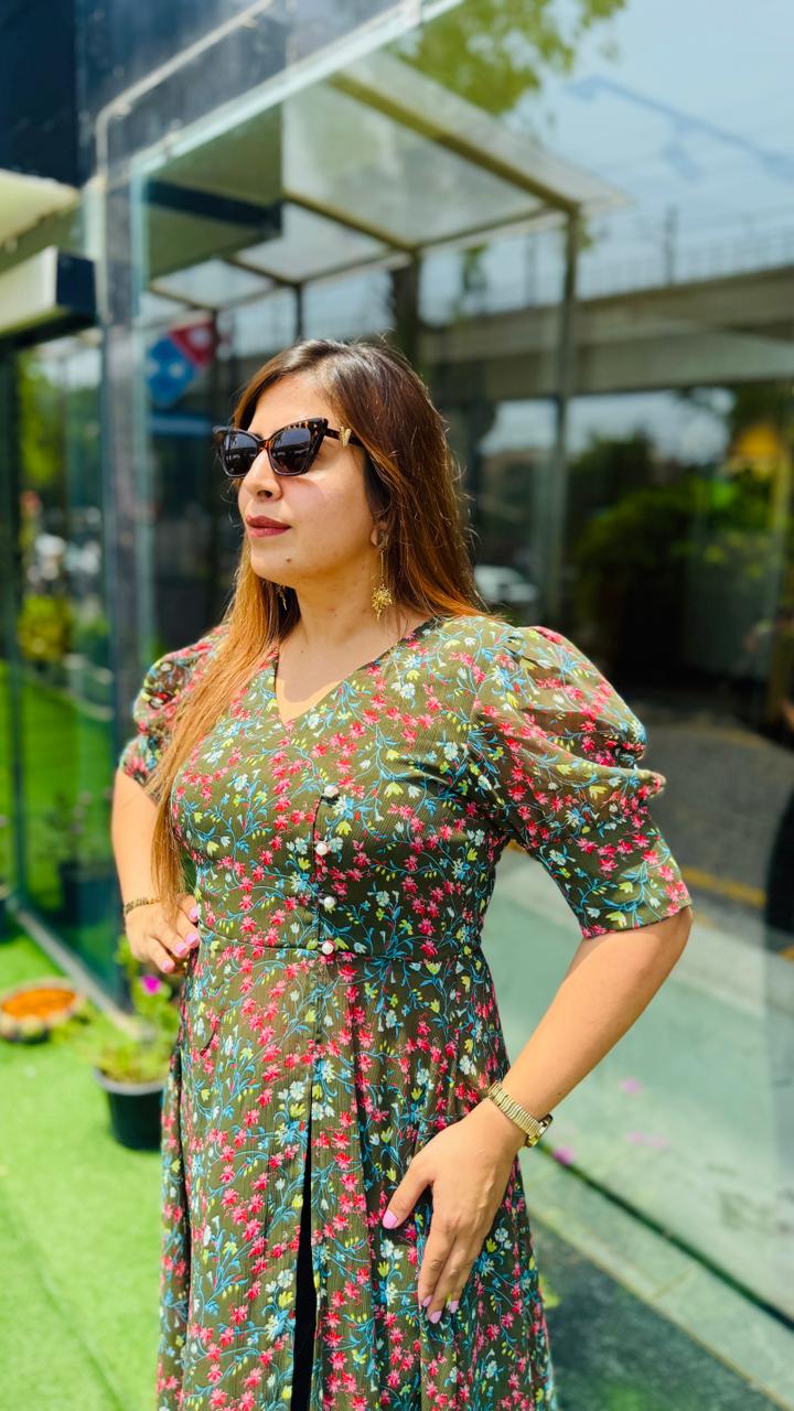 Green floral slit top