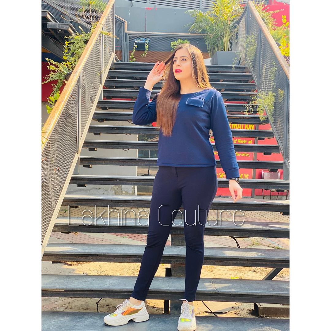 Navy Blue Warm Sweatshirt