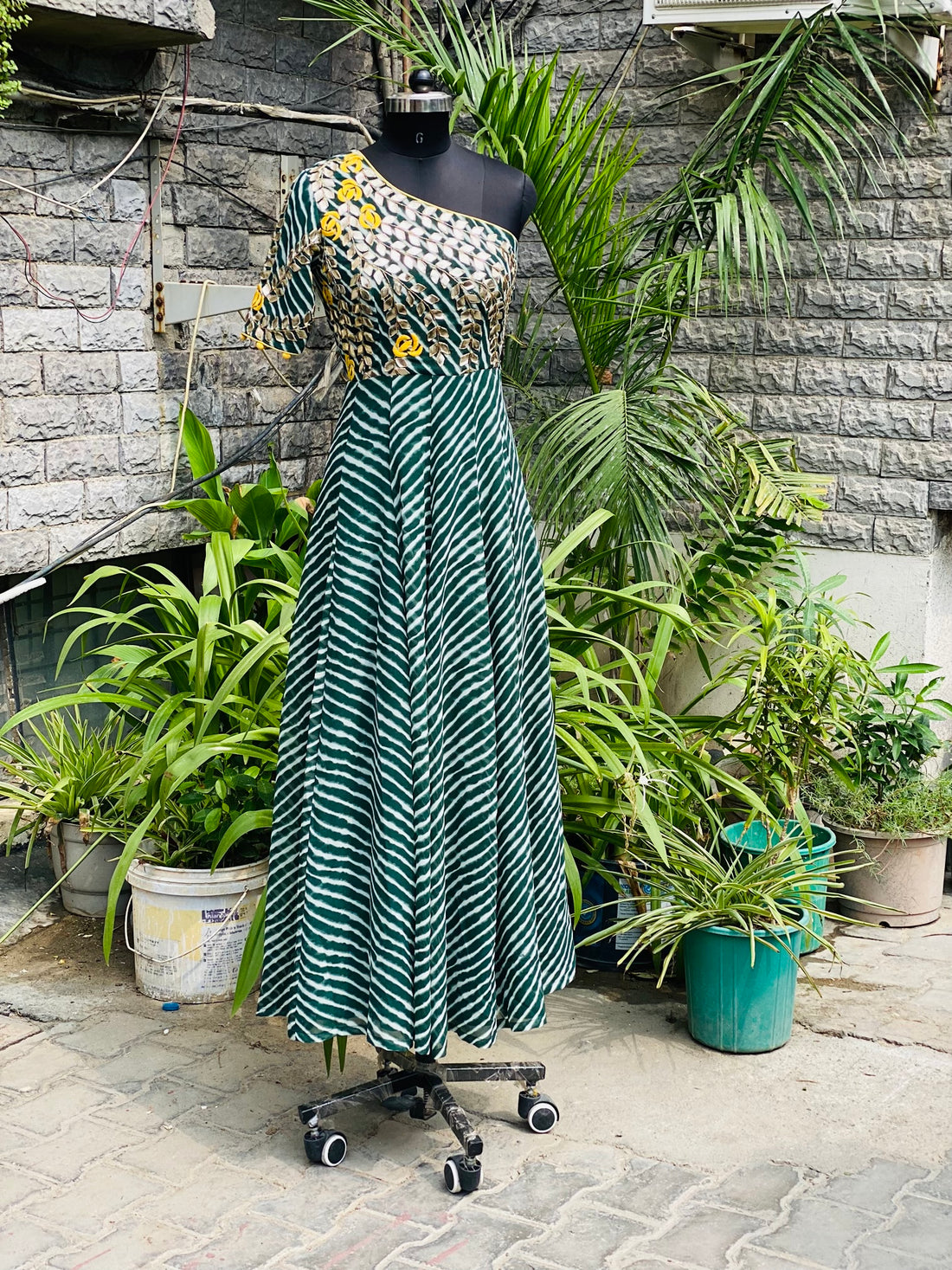 Guneet Green Ethnic Leheriya Maxi