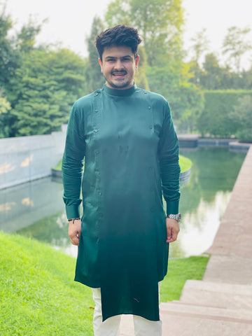 Menswear Green Solid Kurta with Pants