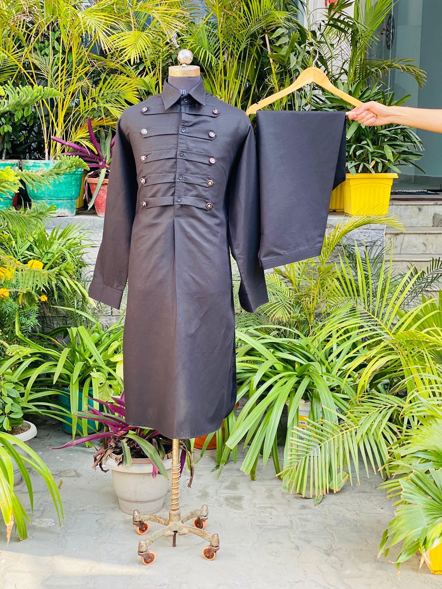 Menswear Black Pathani Kurta & Salwar